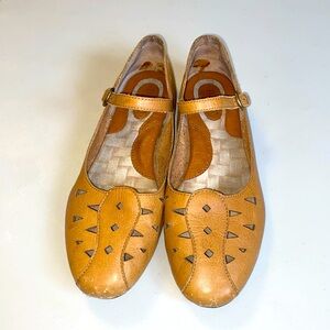 Born Leather Sandals
